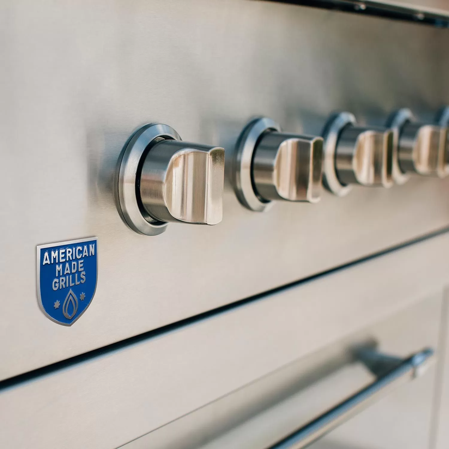 American Made Grills AMG-ENC54 Encore 54-Inch Built-In Dual Fuel Wood And Gas Grill With Infrared Searing Burner And Rotisserie Kit 3 American Made Grills AMG-ENC54 Encore 54-Inch Built-In Dual Fuel Wood And Gas Grill With Infrared Searing Burner And Rotisserie Kit - Image 3