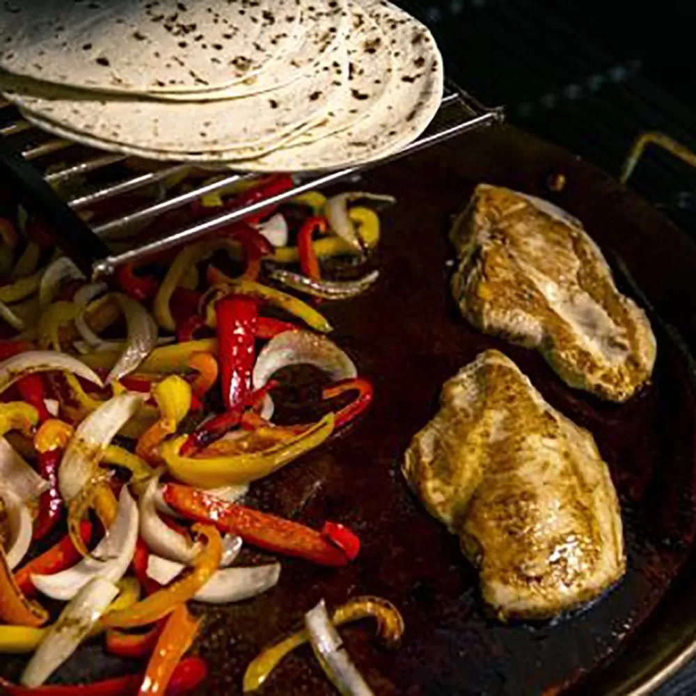 Oklahoma Joe's OKJ-1996977P04 18-Inch Round Carbon Steel Griddle 5 Oklahoma Joe's OKJ-1996977P04 18-Inch Round Carbon Steel Griddle - Image 5