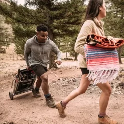 Weber Traveler Portable Propane Gas Grill With Side Table -Barbecue Shop web 9010001 e 05 22