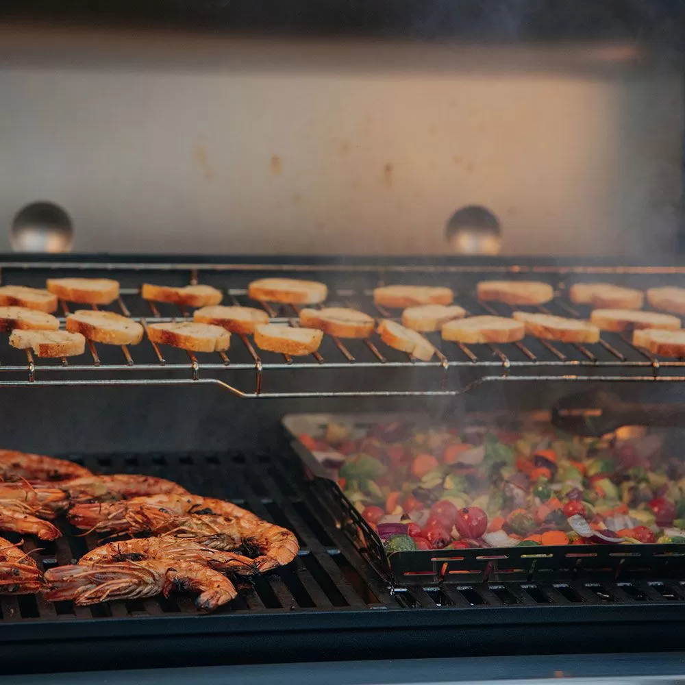 Weber Genesis Smart 3-Burner Freestanding Gas Grill With Sear Burner And Side Burner (WEB-EPX-335) 5 Weber Genesis Smart 3-Burner Freestanding Gas Grill With Sear Burner And Side Burner (WEB-EPX-335) - Image 5